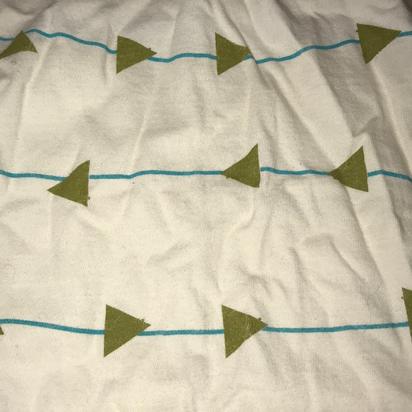 Men’s cream colored tee with metallic triangles - Picture 1 of 4